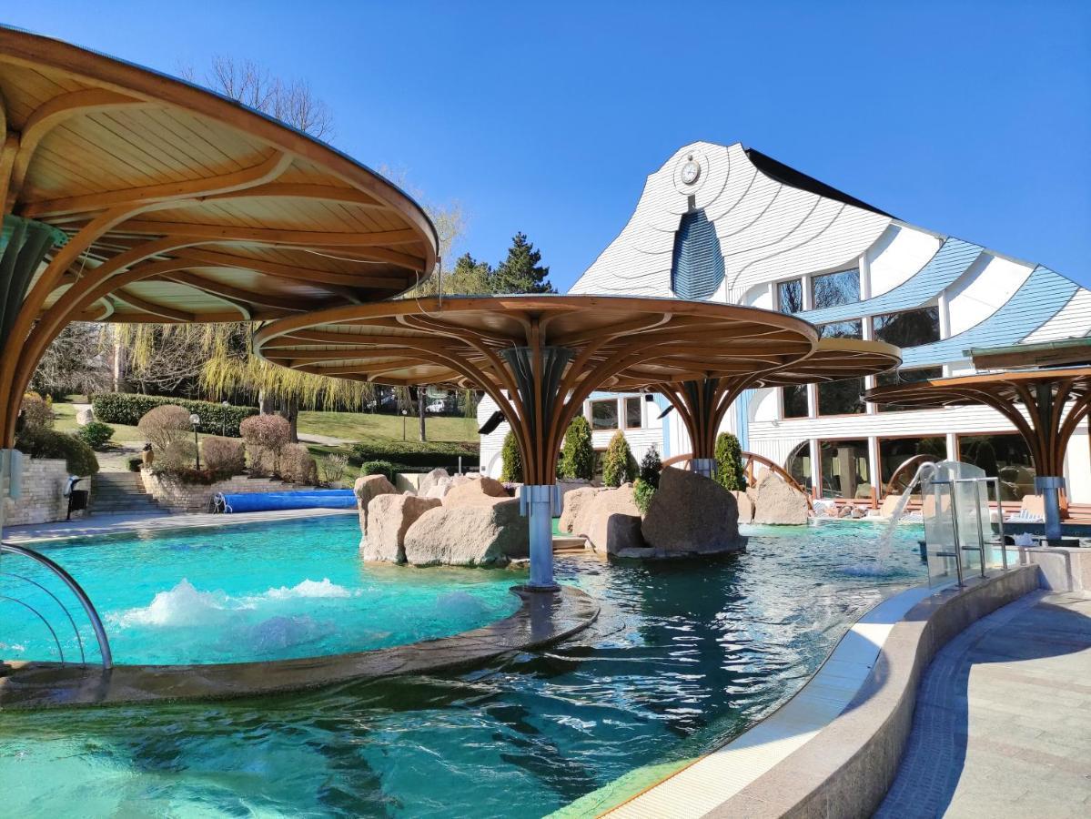 Spa Residence Carbona Siesta Apartman Hévíz Exteriör bild